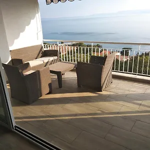 https://apartman-angela-rijeka.primorje-gorskikotar.com
